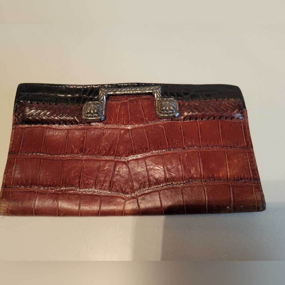 BRIGHTON LEATHER WALLET.